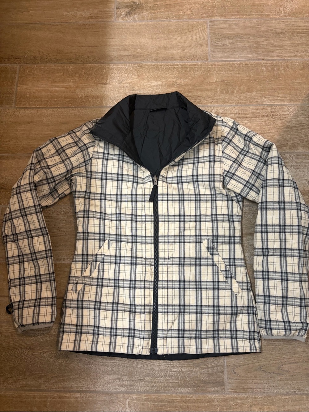Burton Dry Ride reversible Black Plaid Ski Quilted Jacket women’s small